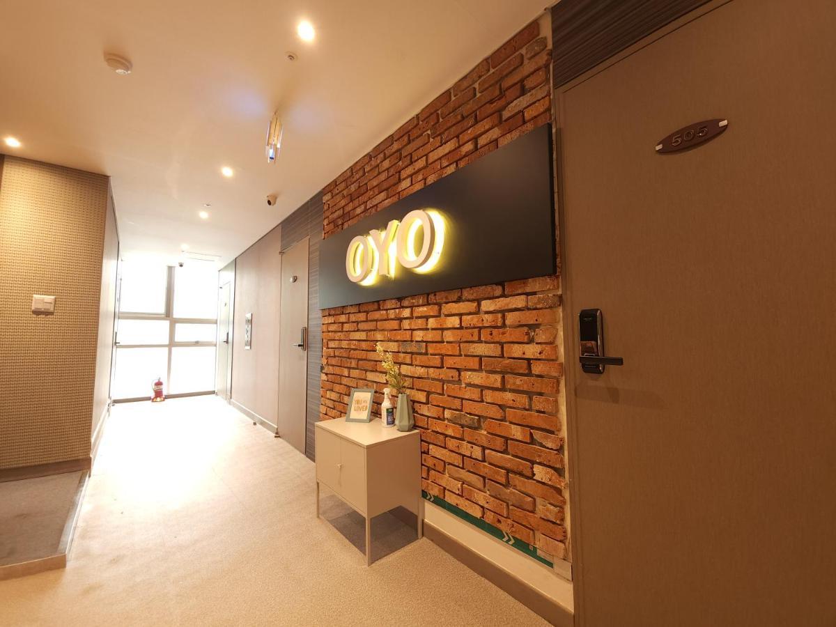 Oyo Hostel Myeongdong 2 Seoul Exterior photo